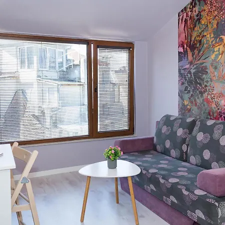 The Purplish 2-bd In Center Varna
