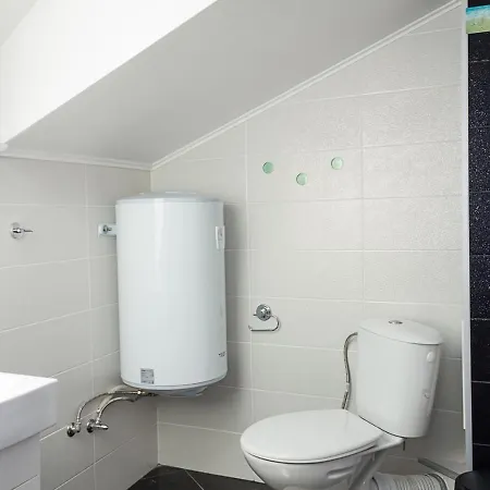 Apartment The Purplish 2-bd In Center Varna
